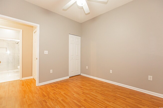 Building Photo - 1310 River Oaks Dr