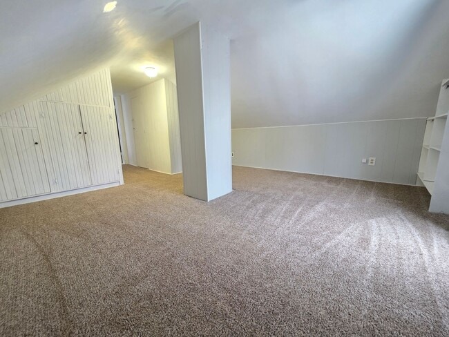 Building Photo - 4 Bed 1.5 Bath Single Family Home in Nekoosa