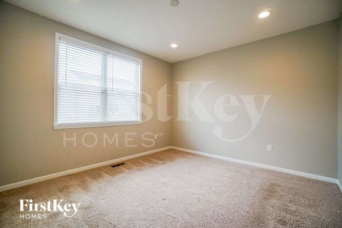 Building Photo - 5946 Ballydugan Dr
