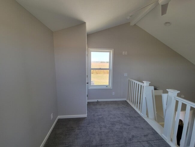 Building Photo - Country living 1 bed 1 bath