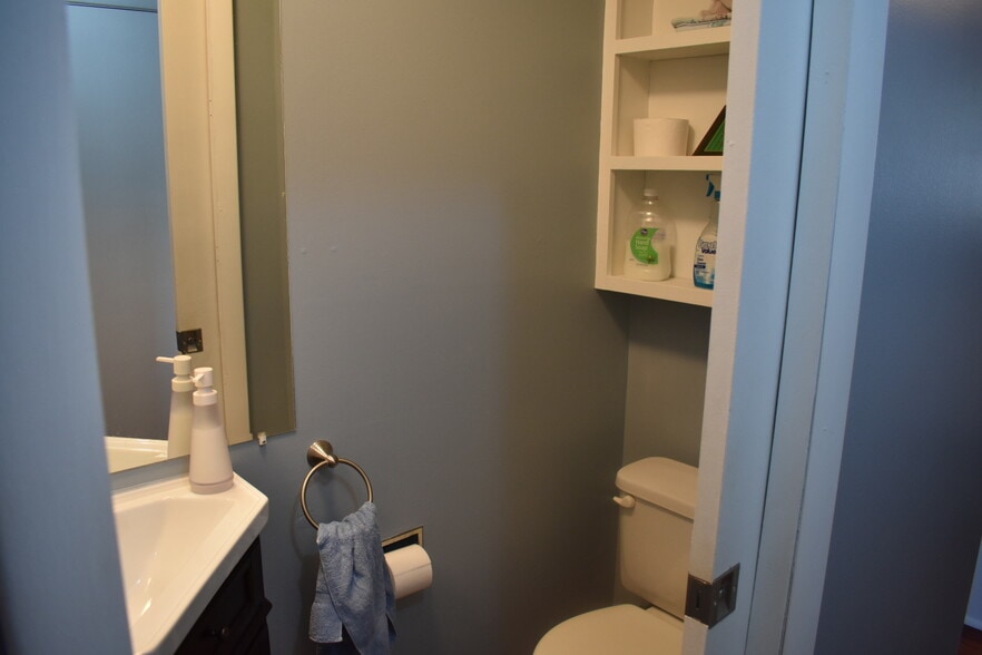 Building Photo - 220 OHIO ST