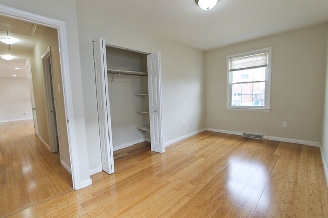 Building Photo - 617 Renz St