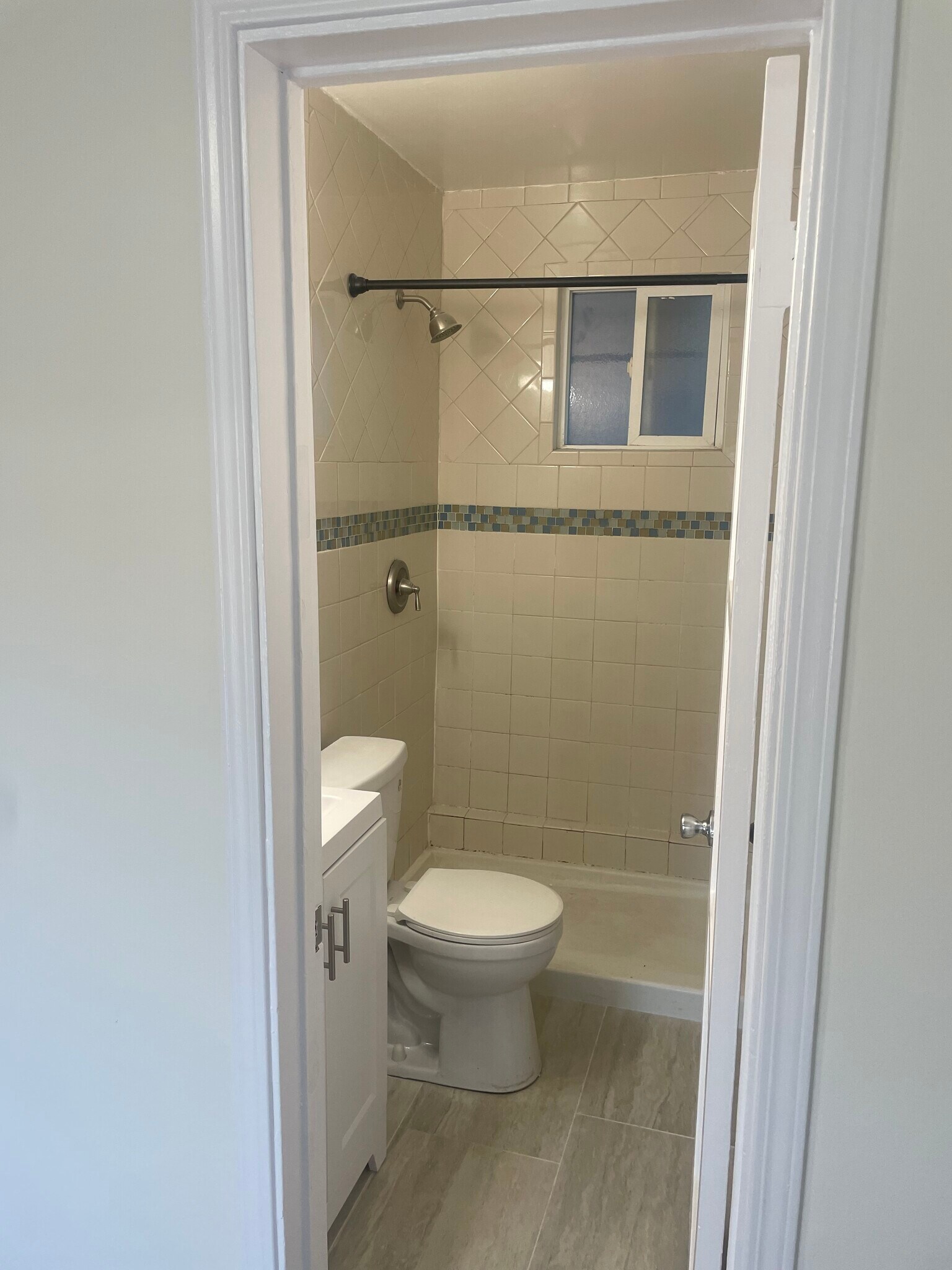 Building Photo - 11133 Culver Blvd