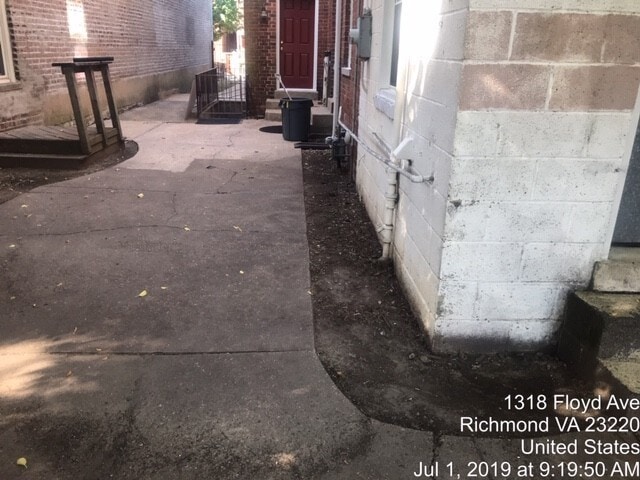 Building Photo - -- AVAILABLE JUNE 12TH -- 5 BR / 4.5 BA Nice house near VCU! Available June 12th!