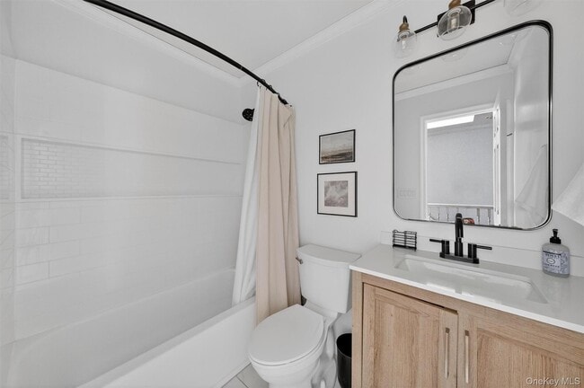 Building Photo - 90 Roundtree Ct