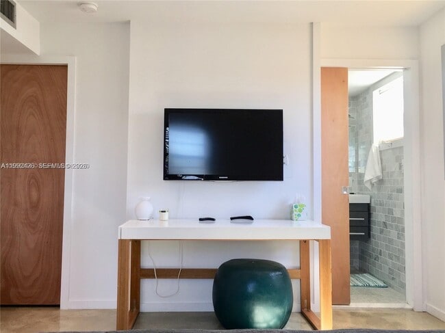 Building Photo - 618 Euclid Ave