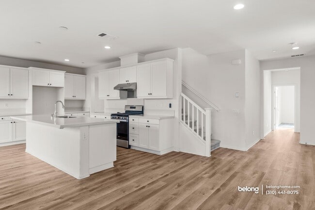 Building Photo - 3915 E Fincastle St