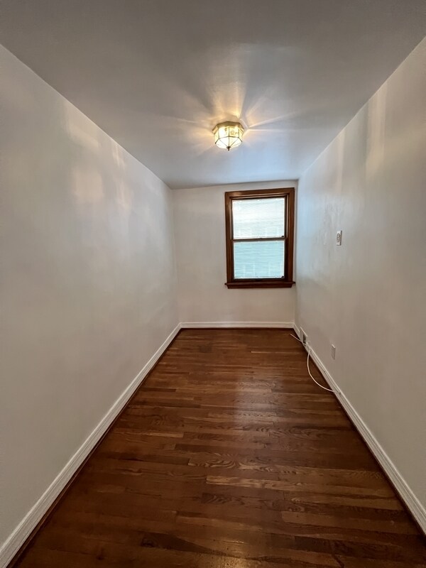Building Photo - 1345 N 76th St