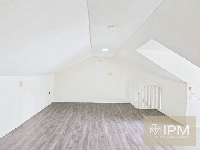 Building Photo - Move-In Special -- 1/2 Off First Months Rent!