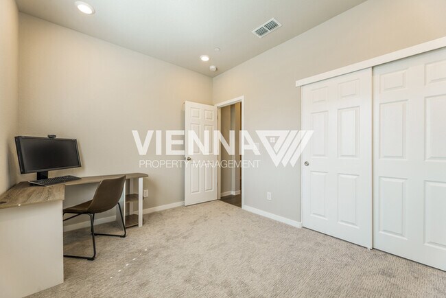 Building Photo - 4120 Gossamer St