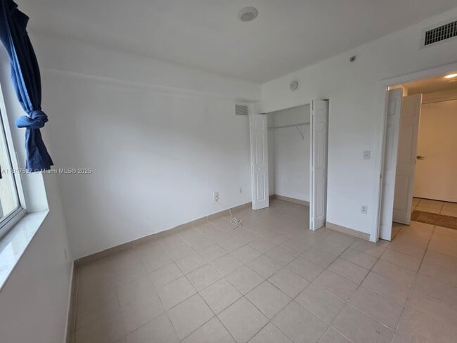 Building Photo - 11060 SW 196th St