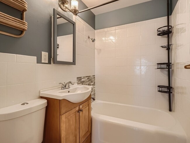 Building Photo - 2241 S Linley Ct