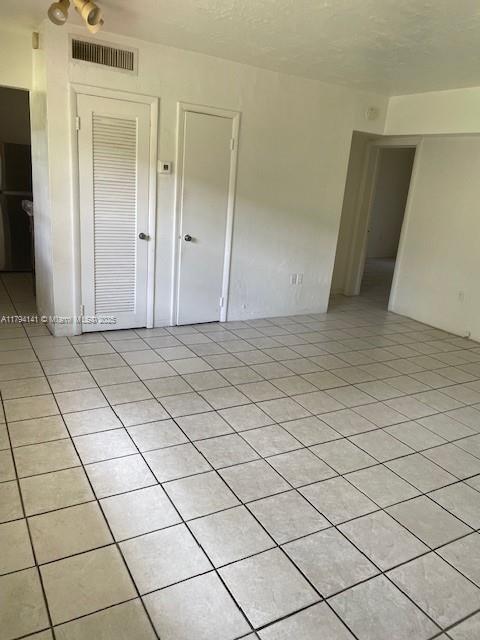 Building Photo - 1330 W 54th St