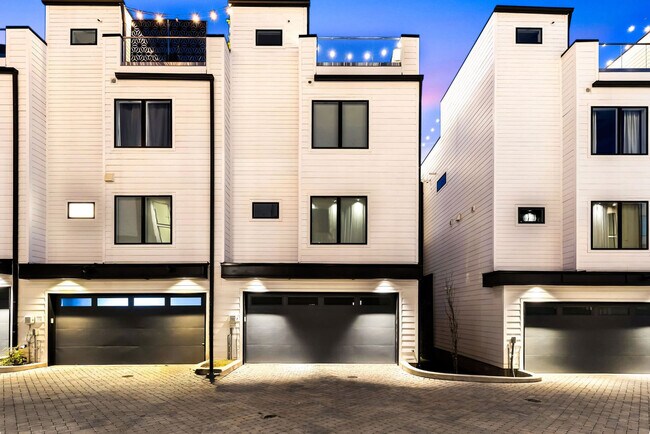 Building Photo - 1313 Baptist World Center Dr