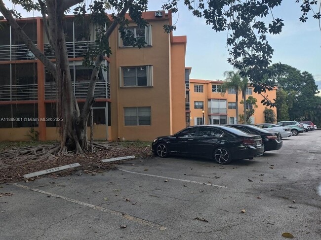 Primary Photo - 4384 NW 9th Ave