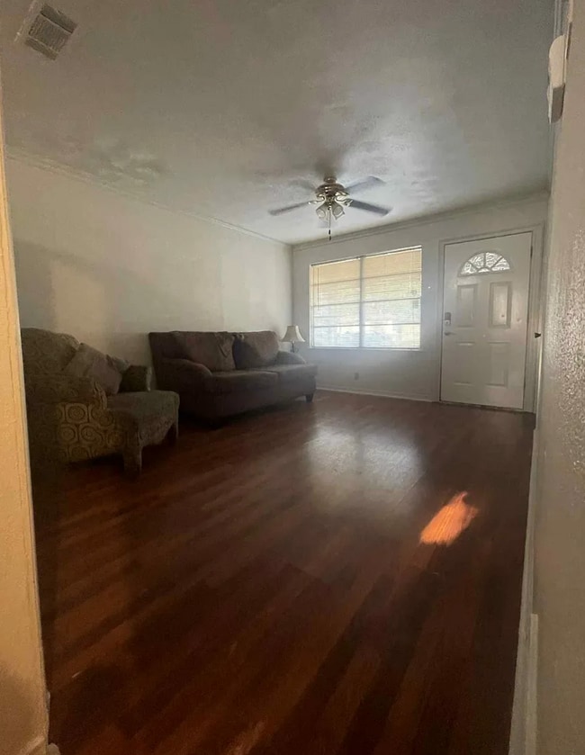 Building Photo - 119 Palm Oak Dr