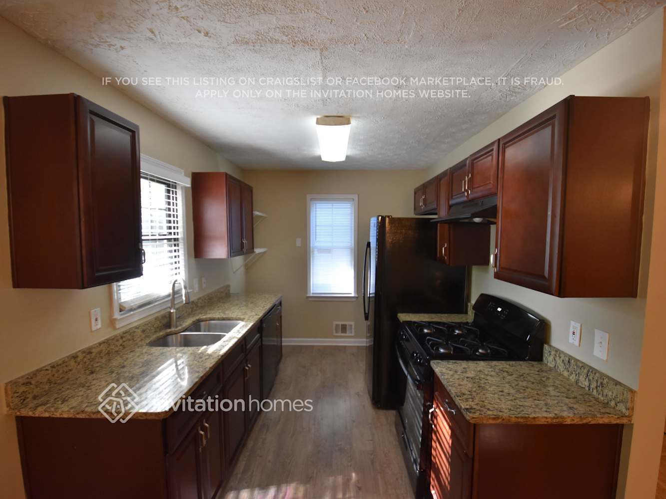 Building Photo - 4635 Candlewyck Way