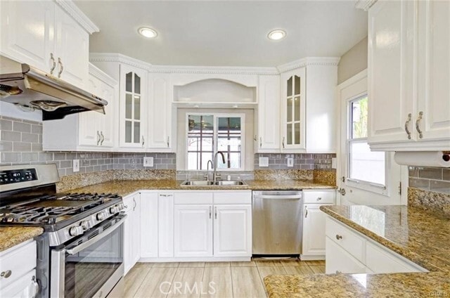 Building Photo - 21111 Rainwood Dr