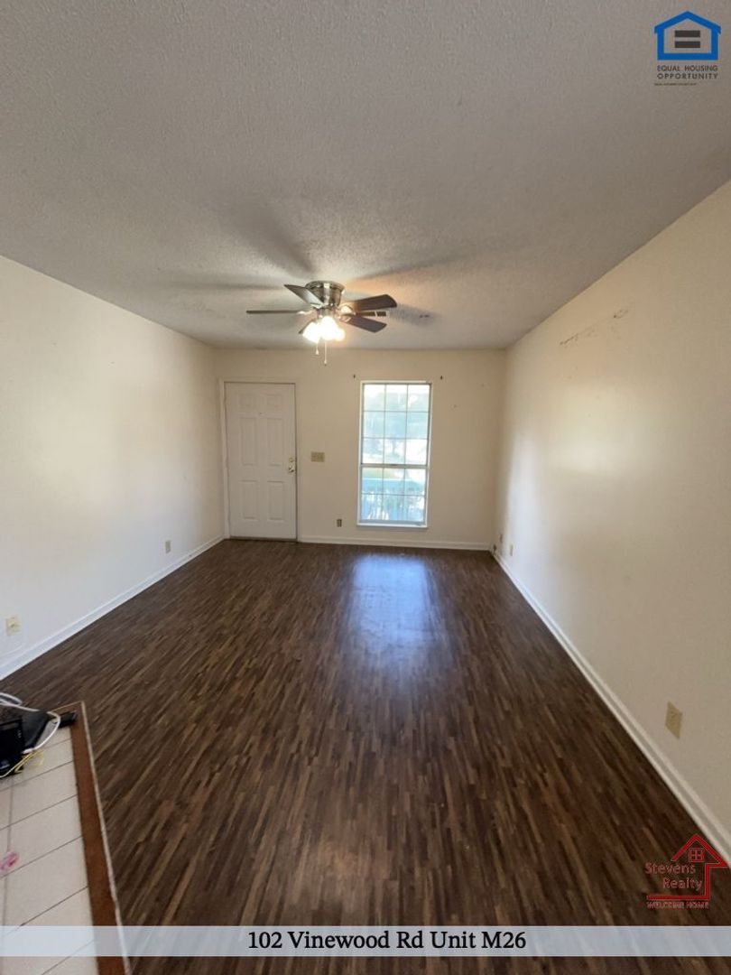 Building Photo - 102 Vinewood Rd