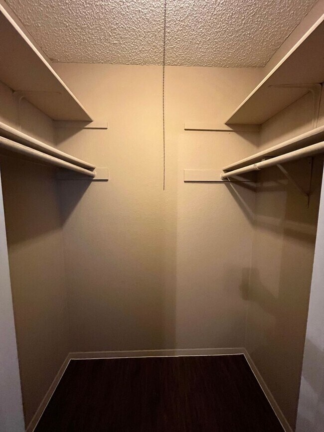 Building Photo - 806 Sirocco Dr
