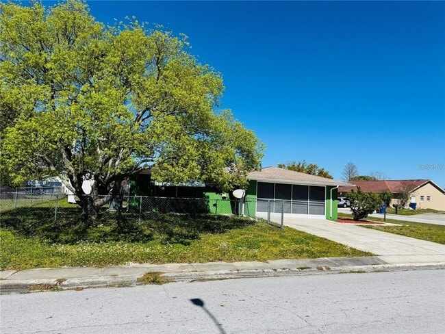 Building Photo - 7611 Summertree Ln