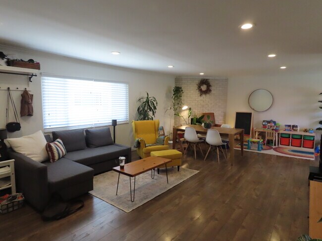 Building Photo - 11337 Nebraska Ave