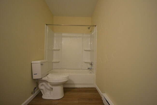Building Photo - Cross Timbers Apartment