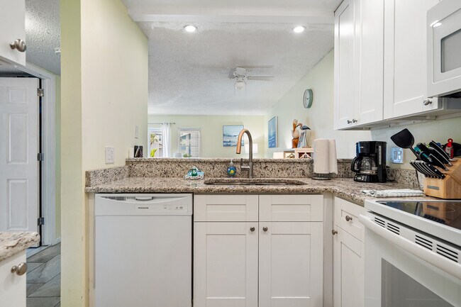 Building Photo - 230 Medallion Blvd