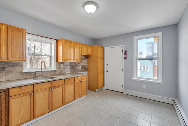 Building Photo - 42 Greenville Ave