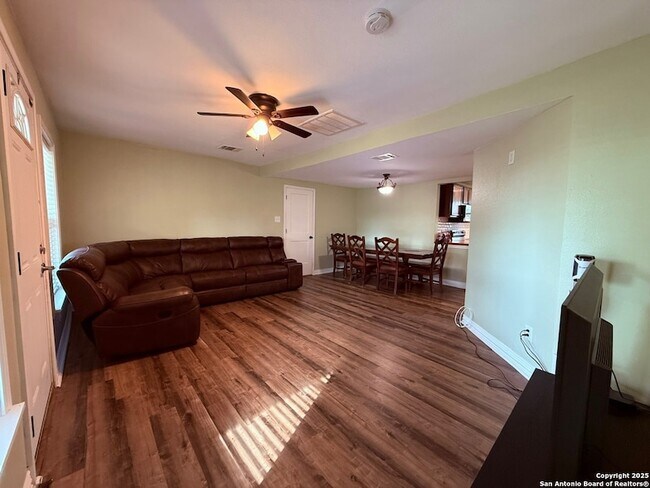 Building Photo - 1310 S 4th St