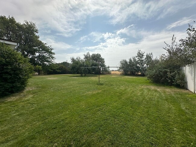 Building Photo - Super Cute 2 Bedroom, 1 Bathroom Country Home