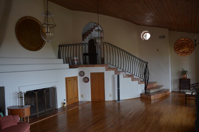 Building Photo - 32415 Aqua Vista Dr