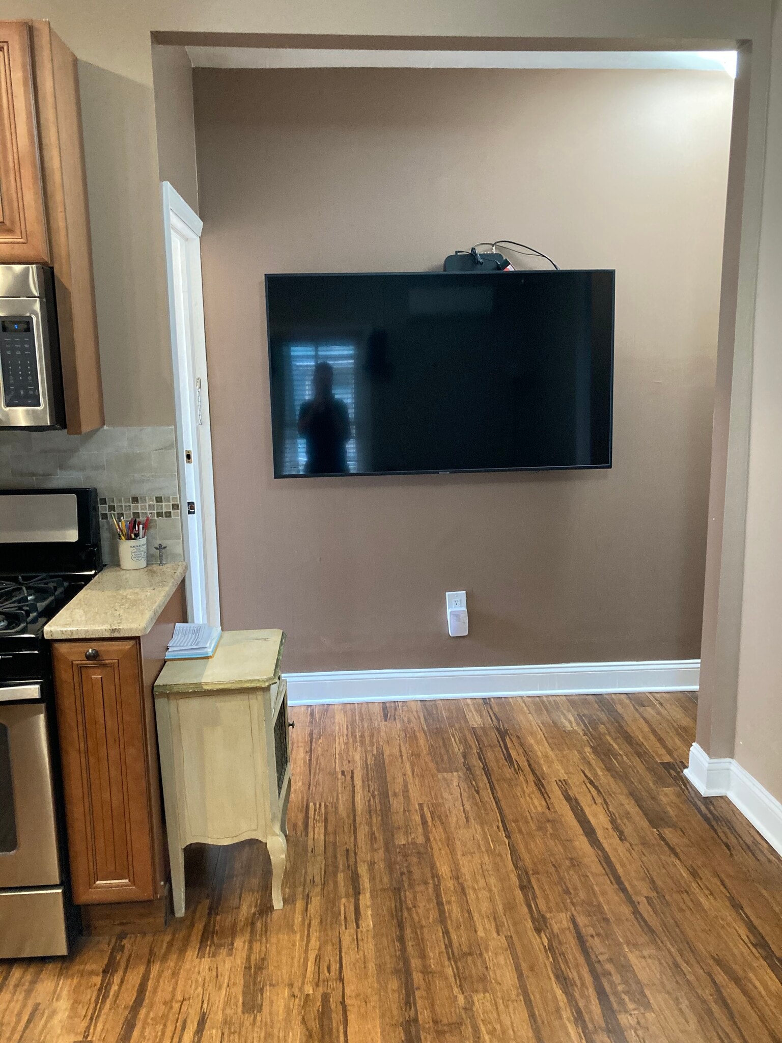 KITCHEN/LIVING ROOM - 4 Lincoln Ave