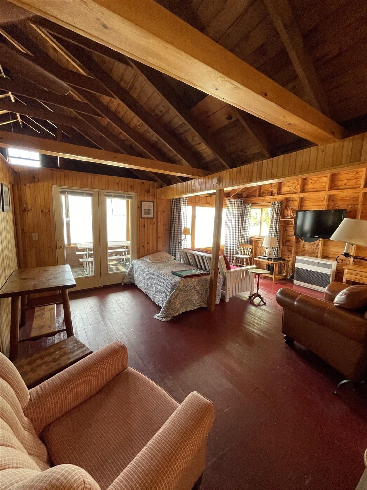 Building Photo - 3 Meadow Ln