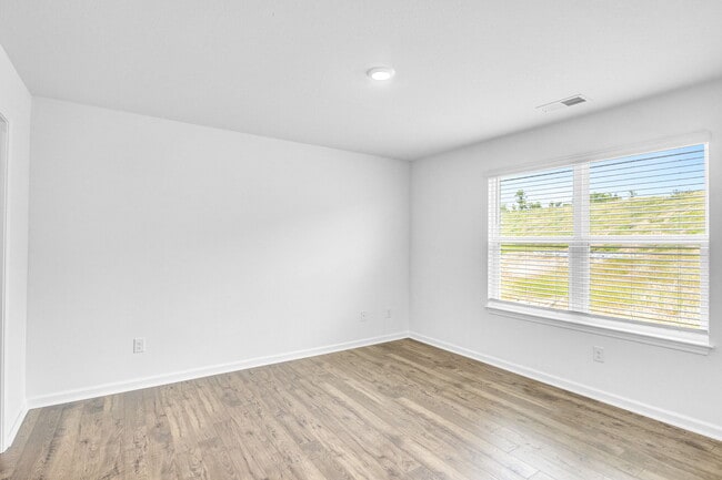 Building Photo - 1248 Cherry Grv