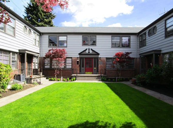 Building Photo - Charming 2-Story Irvington 2 Bedroom w/ Dishwasher & Hardwood Floors!!