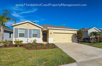 Building Photo - COOL COASTAL 4 BED/2 BATH HOME! PALISADES LAKEWOOD RANCH! COMMUNITY POOL/FITNESS ROOM!