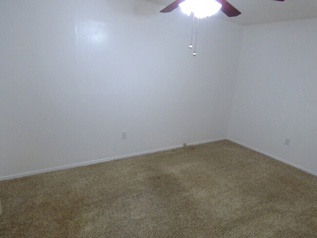 Building Photo - 1358 Arrow St