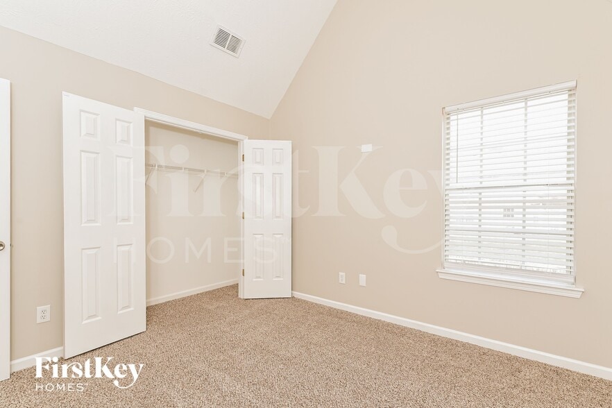 Building Photo - 195 Dairyland Dr