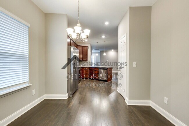 Building Photo - 714 Hahn Ct