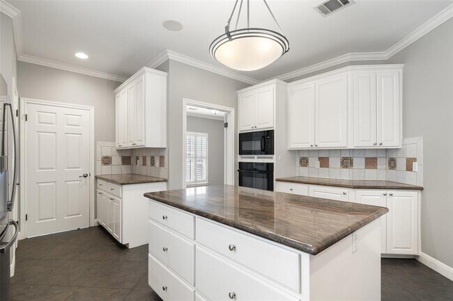 Building Photo - 4305 Shoal Creek Blvd