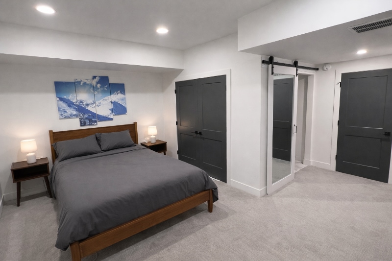 Building Photo - 889 30th St