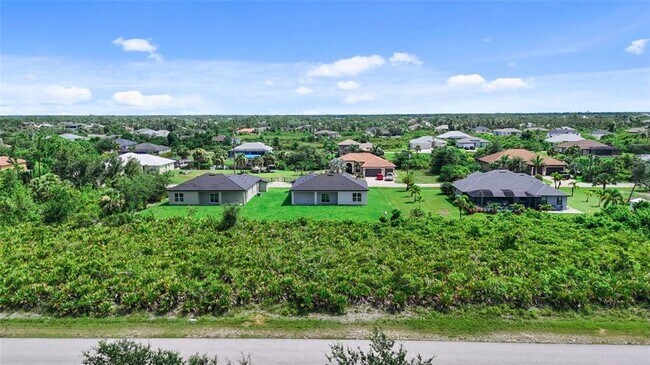 Building Photo - 13639 Begonia Cir