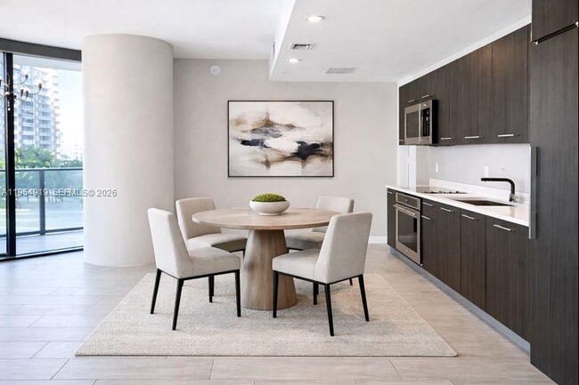 Building Photo - 45 SW 9th St