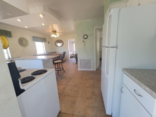 Building Photo - 8385 Aero Ave