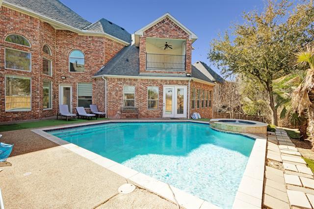 Building Photo - 1004 Drake Dr