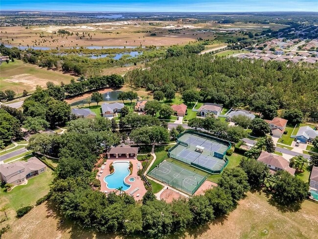 Building Photo - 2884 Majestic Isle Dr