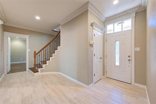 Building Photo - 1030 Crossroads Dr