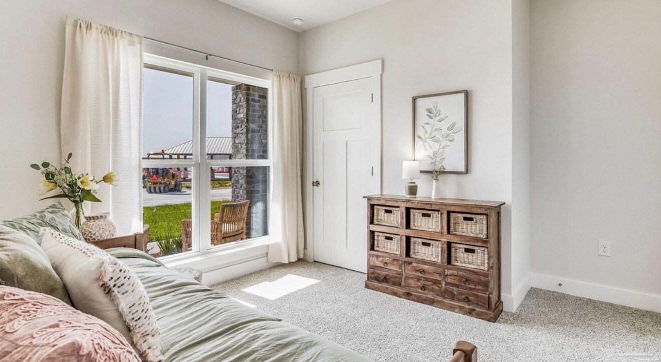 Building Photo - 5832 Sargassum Ln