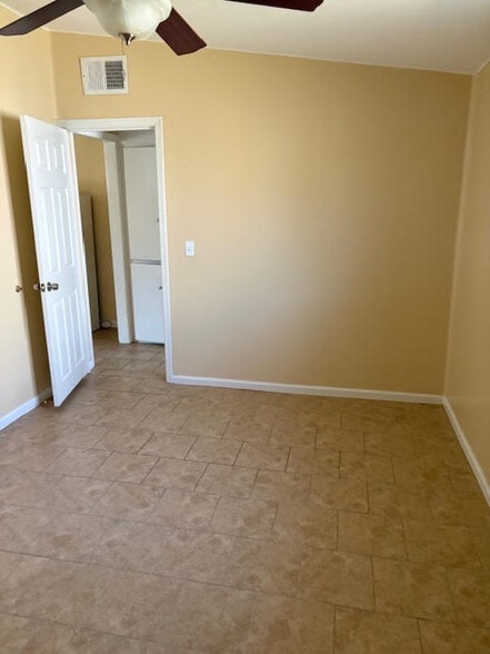 Building Photo - 776 W Coolidge St